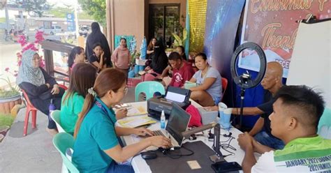 PSA rolls out PhilSys on Wheels in Laoag City .
